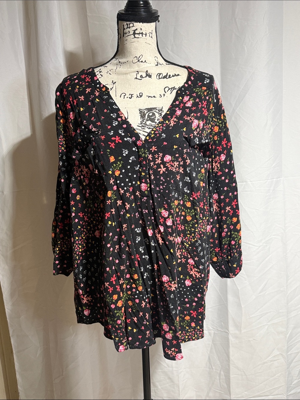 Torrid Black Floral V-Neck Button Tunic with Pink & Orange Accents